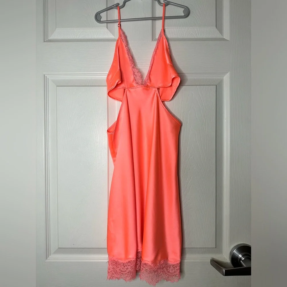 Victorias Secret Women’s Coral Slip Dress - Picture 9 of 9